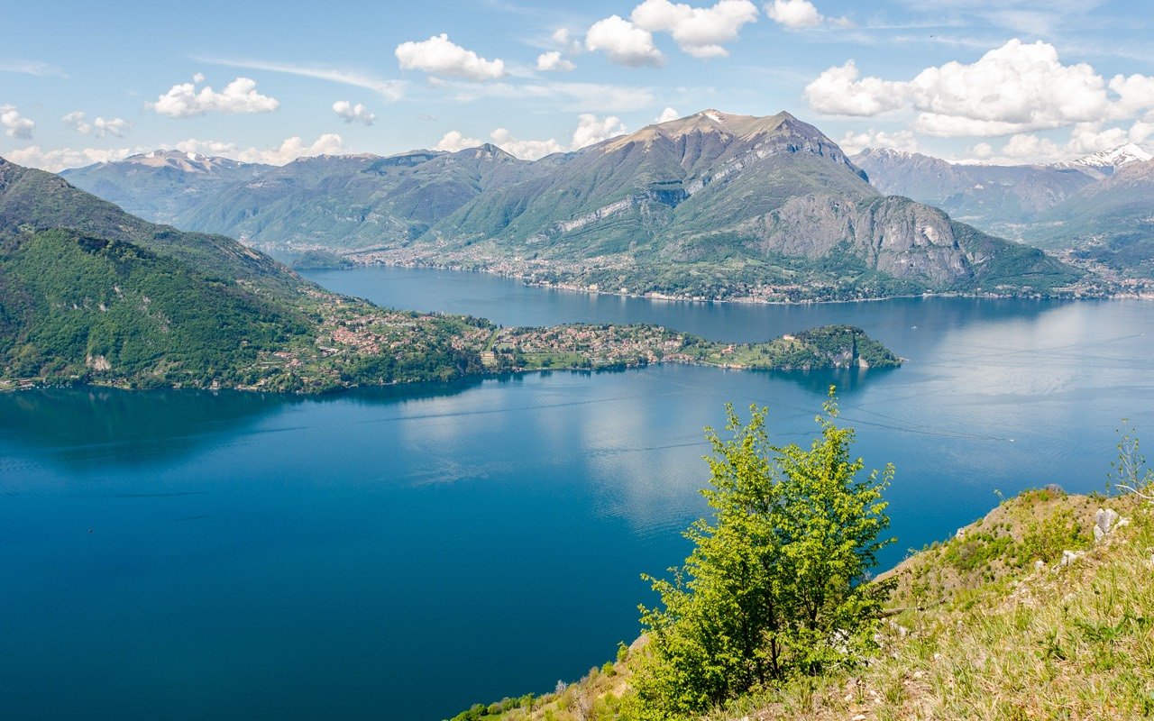 Lake Como panorama near Bellagio, Italy - බෙලාජියෝ ආසන්නයේ ලේක් කොමෝ දර්ශනය